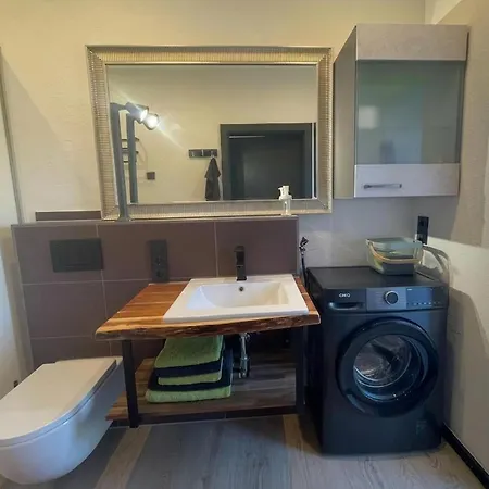 Family Guenzburg - 15 Minuten Zum Legoland, Wlan Und Kostenloser Parkplatz Apartment