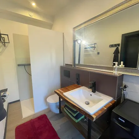 Family Guenzburg - 15 Minuten Zum Legoland, Wlan Und Kostenloser Parkplatz Apartment