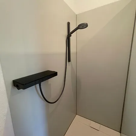 Apartment Family Guenzburg - 15 Minuten Zum Legoland, Wlan Und Kostenloser Parkplatz Rofingen